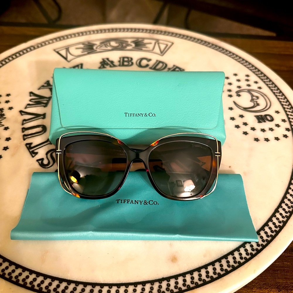 NWOT Tiffany Sunglasses